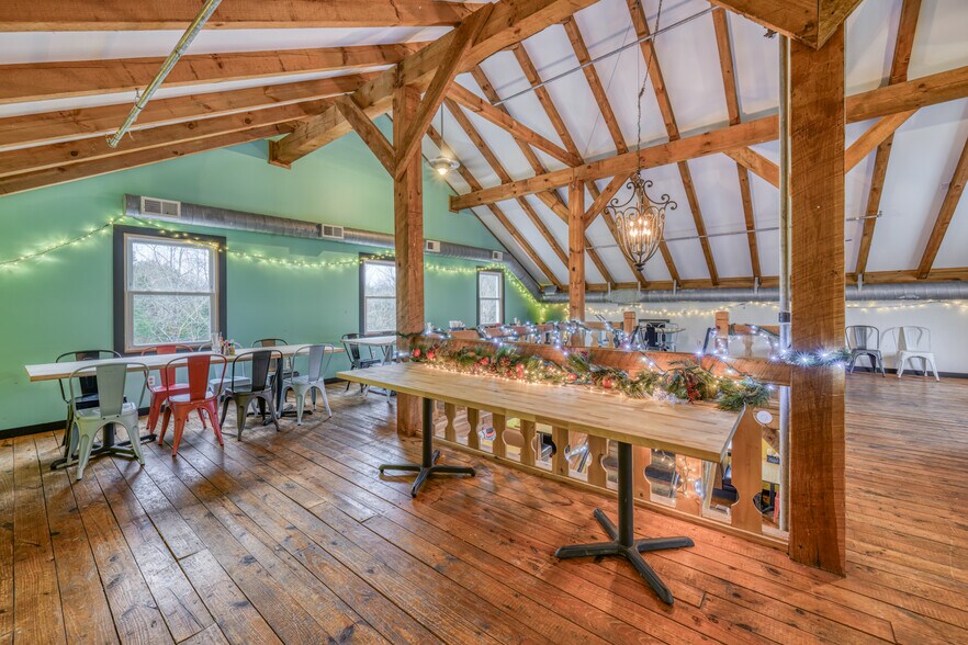 More Photos Of 4903 N Roan St, Johnson City Restaurant For Sale