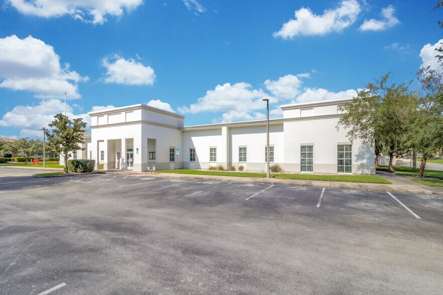 Primary Photo Of 1201 E Oak St, Kissimmee Office For Sale