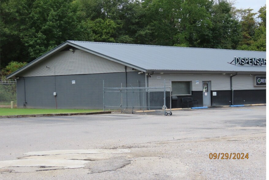 More Photos Of 2000 Martin Luther King Jr Dr, Helena Drugstore For Sale