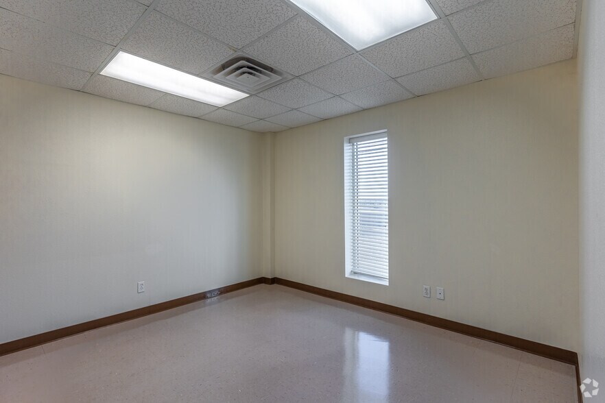 More Photos Of 3401 E State Highway 158, Midland Warehouse For Lease