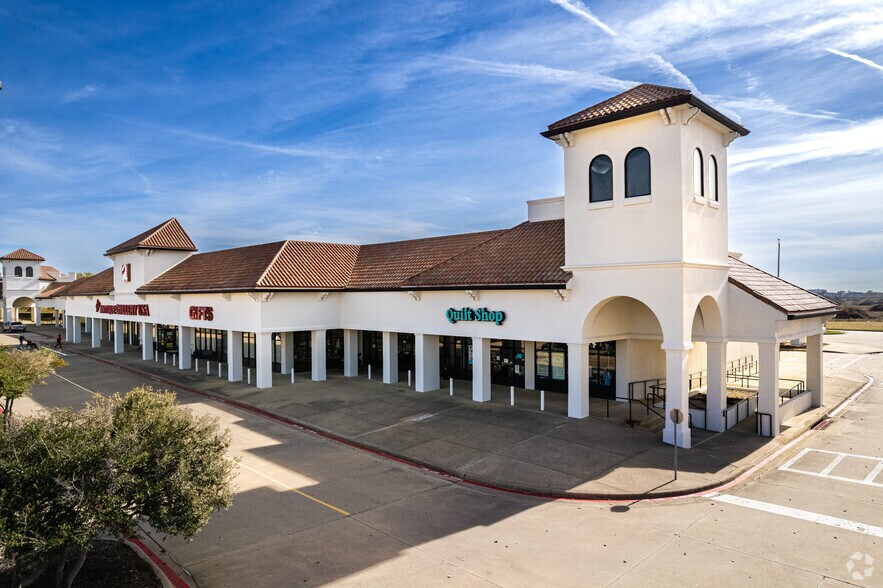 More Photos Of 5800 N Interstate 35, Denton Unknown For Lease