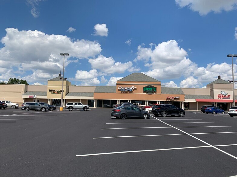 Primary Photo Of 8922-8930 S Memorial Dr, Tulsa General Retail For Lease