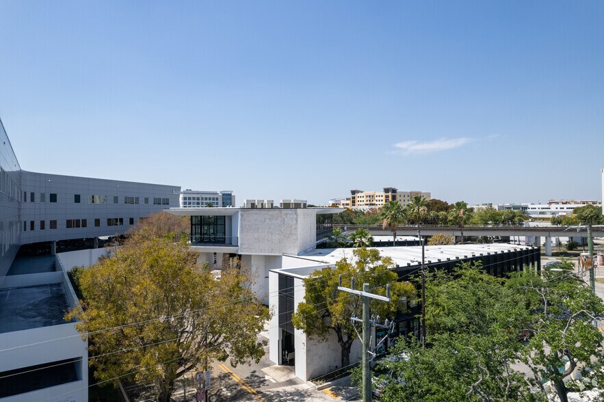 More Photos Of 5958 S Dixie Hwy, South Miami Restaurant For Lease