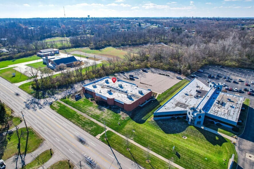 More Photos Of 7111 N Main St, Dayton Office For Sale