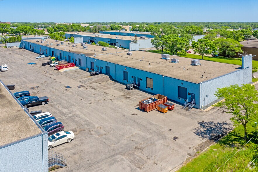 More Photos Of 13801-13855 Industrial Park Blvd, Minneapolis Light Distribution For Lease