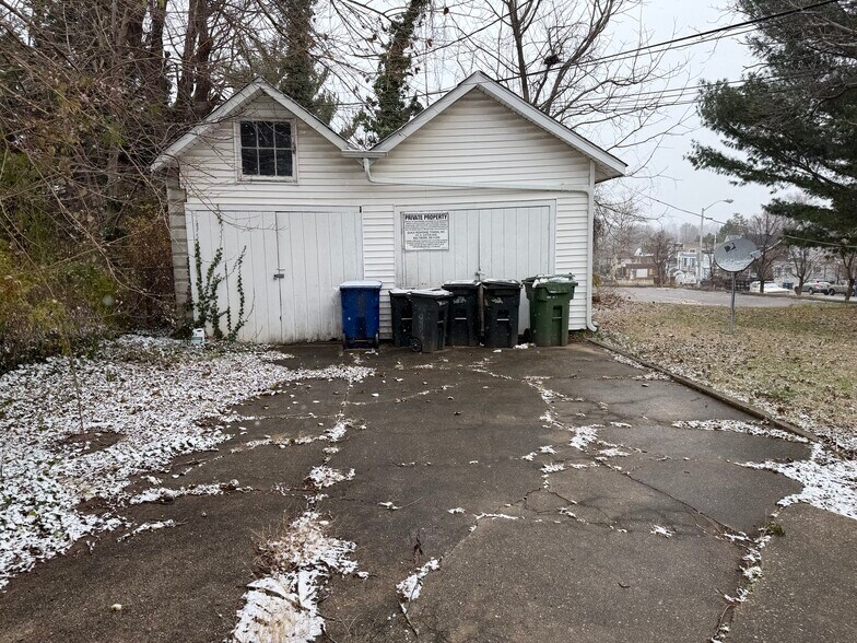 More Photos Of 2926 Christopher Ave, Baltimore Apartments For Sale