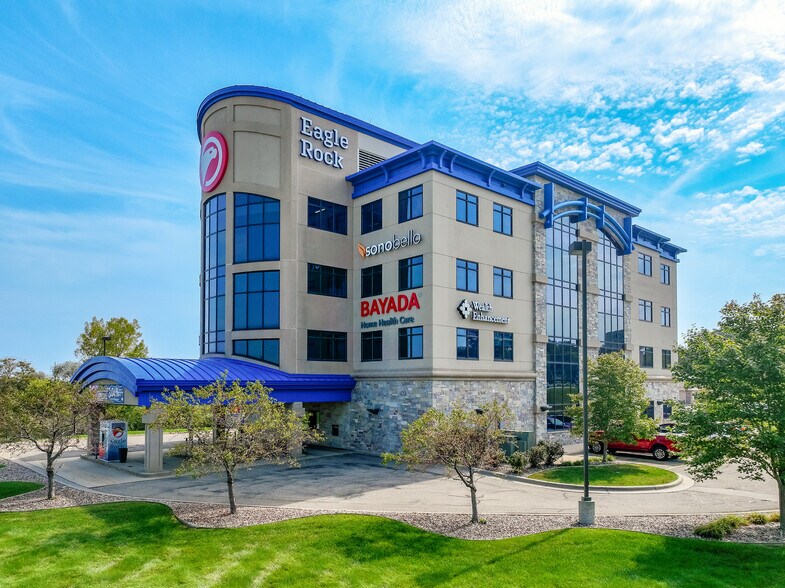 More Photos Of 975 34th Ave NW, Rochester Office For Sale