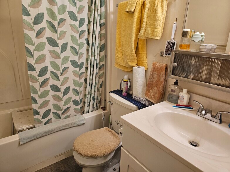 More Photos Of 702 SE 9th St, Grants Pass Apartments For Sale