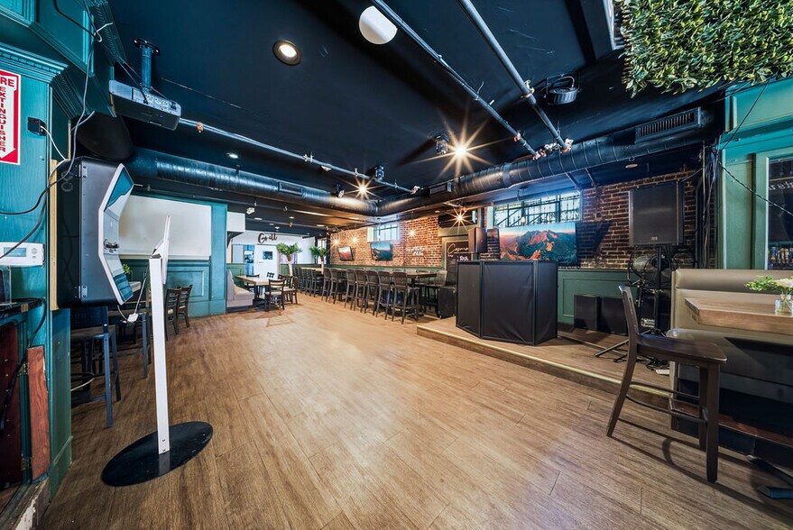 More Photos Of 197 E 2nd St, Pomona Bar For Sale