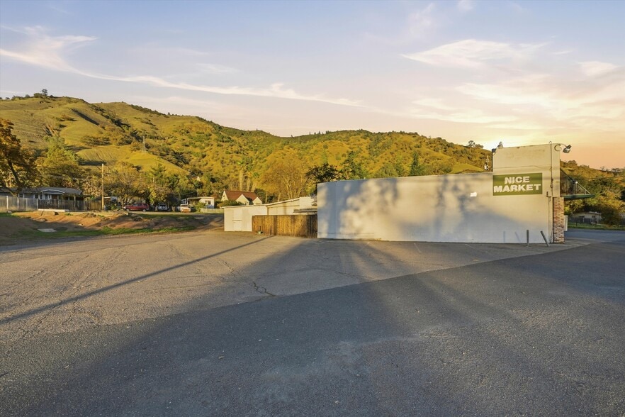 More Photos Of 3794 CA-20, Nice General Retail For Sale