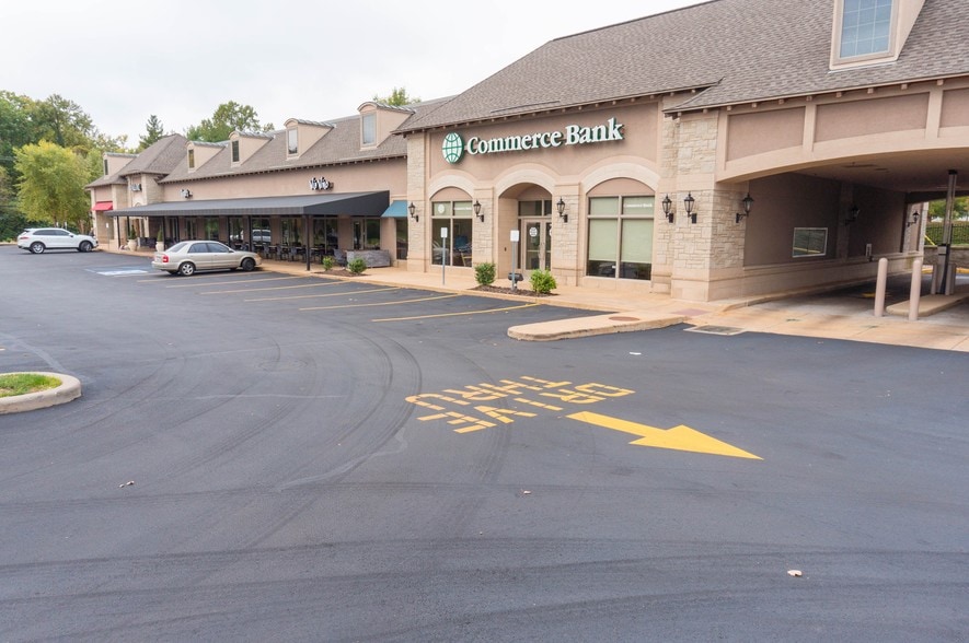 More Photos Of 10435 Clayton Rd, Frontenac Medical For Lease
