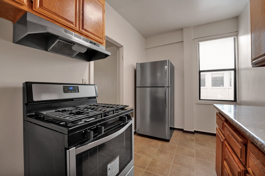 More Photos Of 1716-1732 University Ave, Berkeley Apartments For Lease