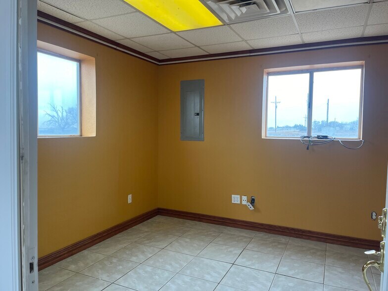 More Photos Of 11603 N Fm 2528, Lubbock Warehouse For Lease