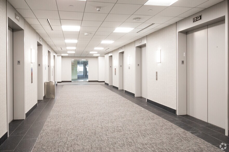 More Photos Of 333 Earle Ovington Blvd, Uniondale Office For Lease