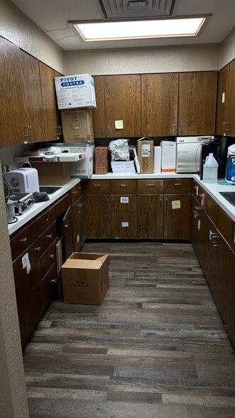 More Photos Of 615 E Oklahoma Ave, Enid Medical For Sale