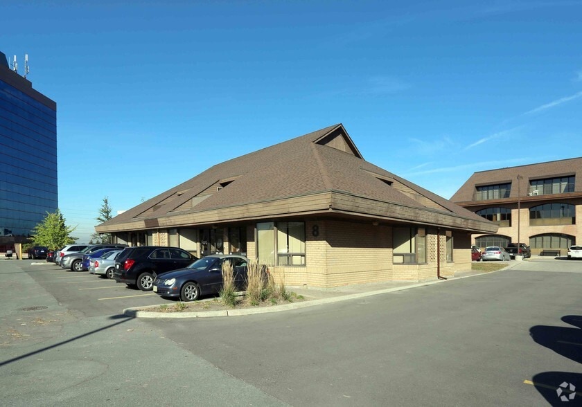 More Photos Of 5 Director Ct, Vaughan Unknown For Lease