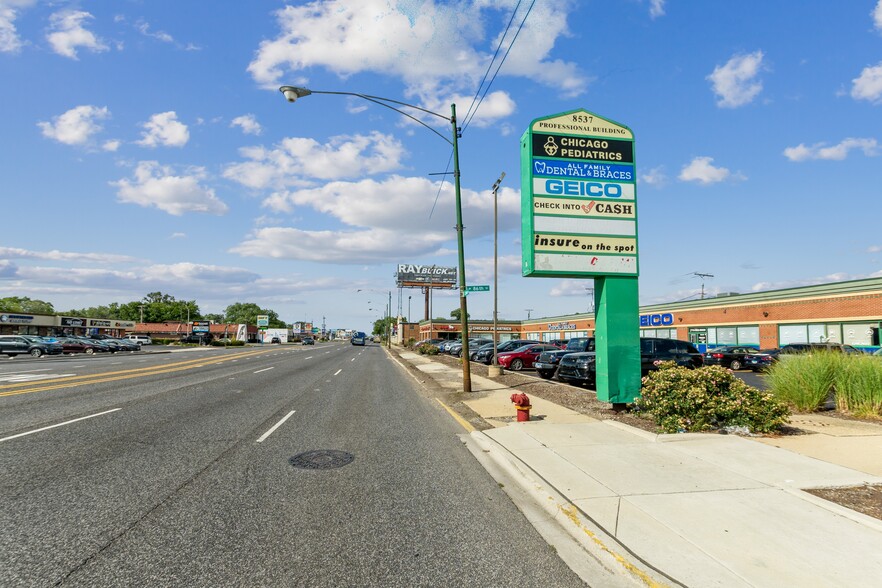 More Photos Of 8537-8555 Cicero Ave S, Chicago Storefront For Lease