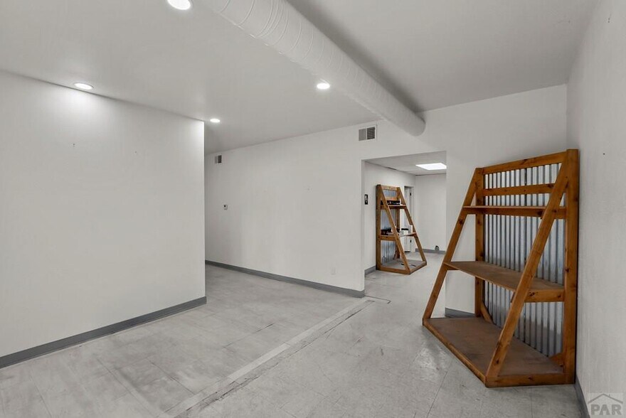 More Photos Of 3004 S Prairie Ave, Pueblo Distribution For Lease