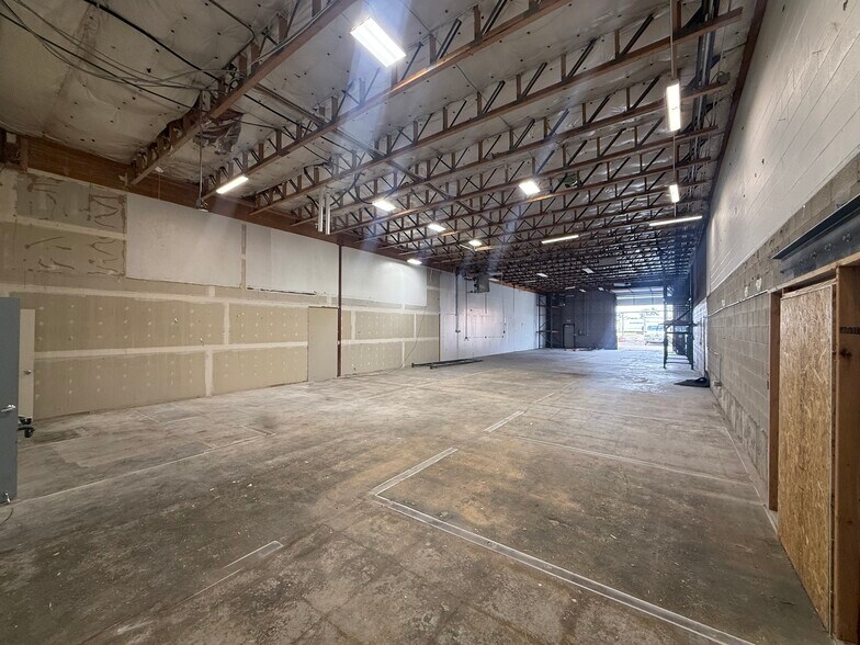 More Photos Of 850 W 1700 S, Salt Lake City Light Manufacturing For Lease