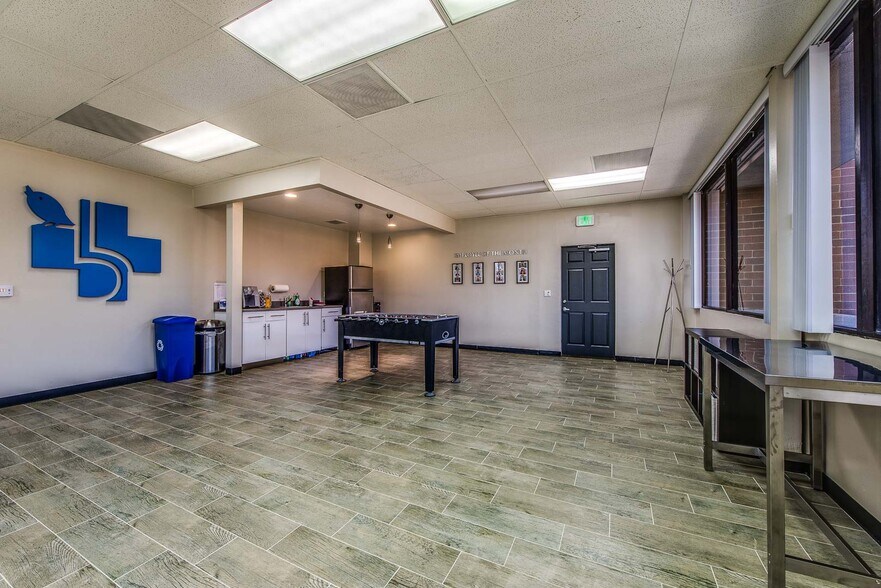 More Photos Of 1301 E Orangewood Ave, Anaheim Office For Sale