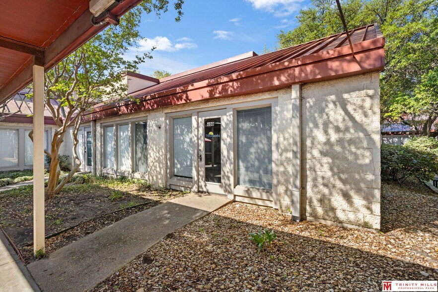 More Photos Of 2761 E Trinity Mills Rd, Carrollton Unknown For Lease
