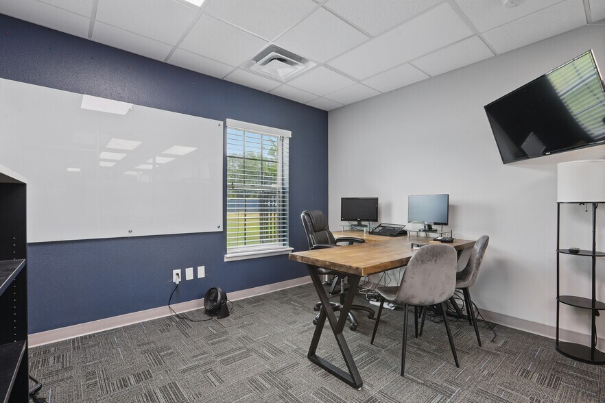 More Photos Of 5639 Hansel Ave, Orlando Medical For Lease