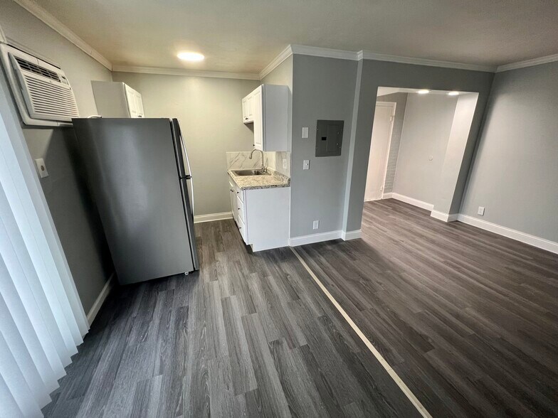 More Photos Of 2342 Beechmont Ave, Cincinnati Apartments For Sale