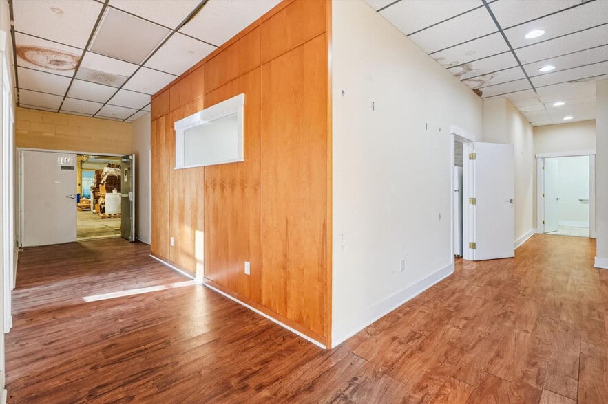 More Photos Of 113 Aileen Rd, Flint Hill Warehouse For Sale