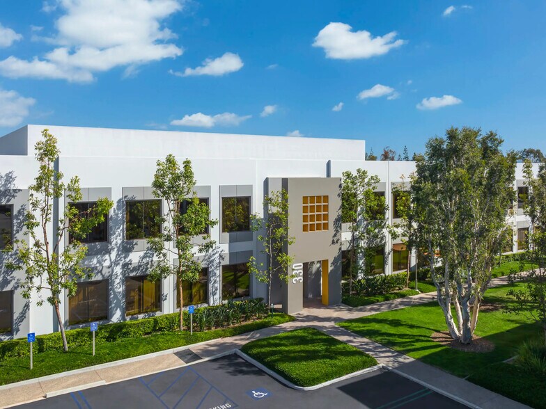 More Photos Of 200 Commerce Dr, Irvine Unknown For Lease