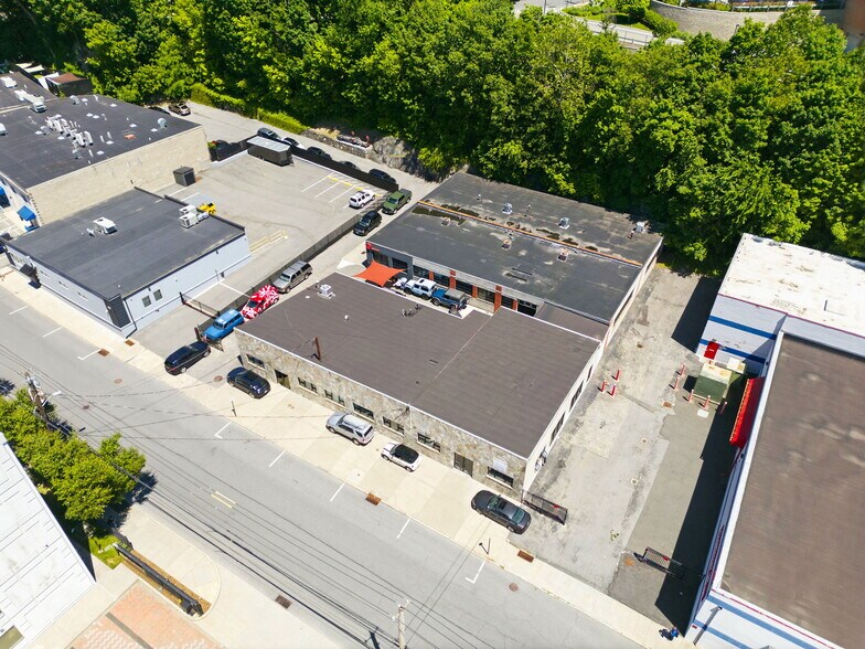 More Photos Of 60-66 Marbledale Rd, Tuckahoe Manufacturing For Lease