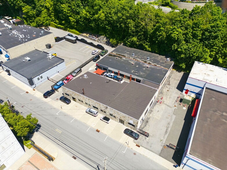 More Photos Of 66 Marbledale Rd, Tuckahoe Manufacturing For Lease