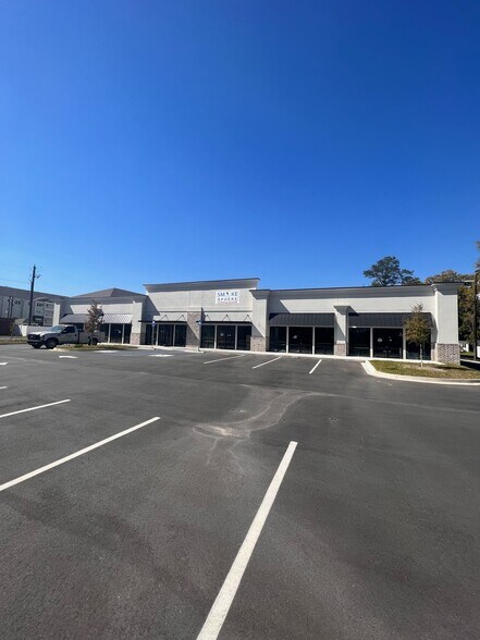 More Photos Of 4410 Ogeechee Rd, Savannah Storefront Retail Office For Lease