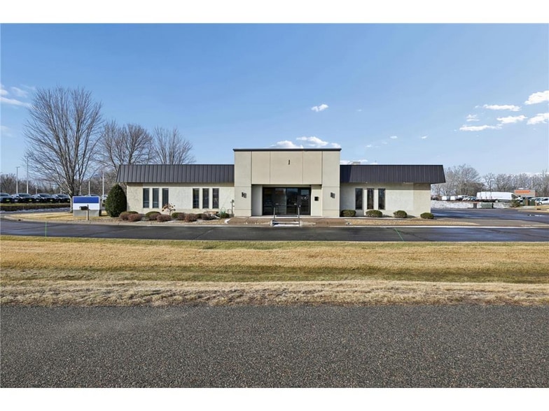 Primary Photo Of 700 Highway 55 E, Buffalo Office For Lease
