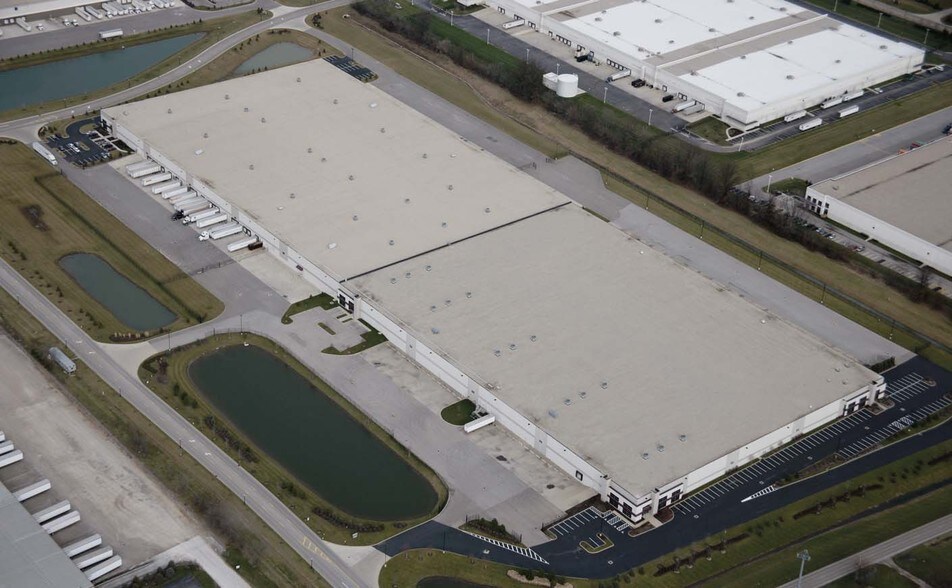 More Photos Of 6100-6290 Opus Dr, Groveport Distribution For Lease