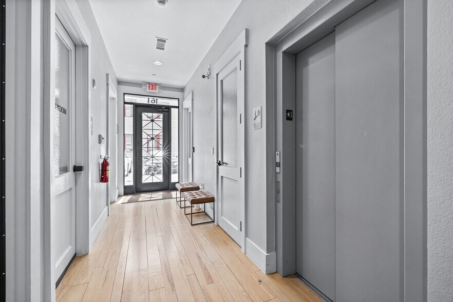 More Photos Of 161 Summit Ave, Southlake Office Residential For Lease