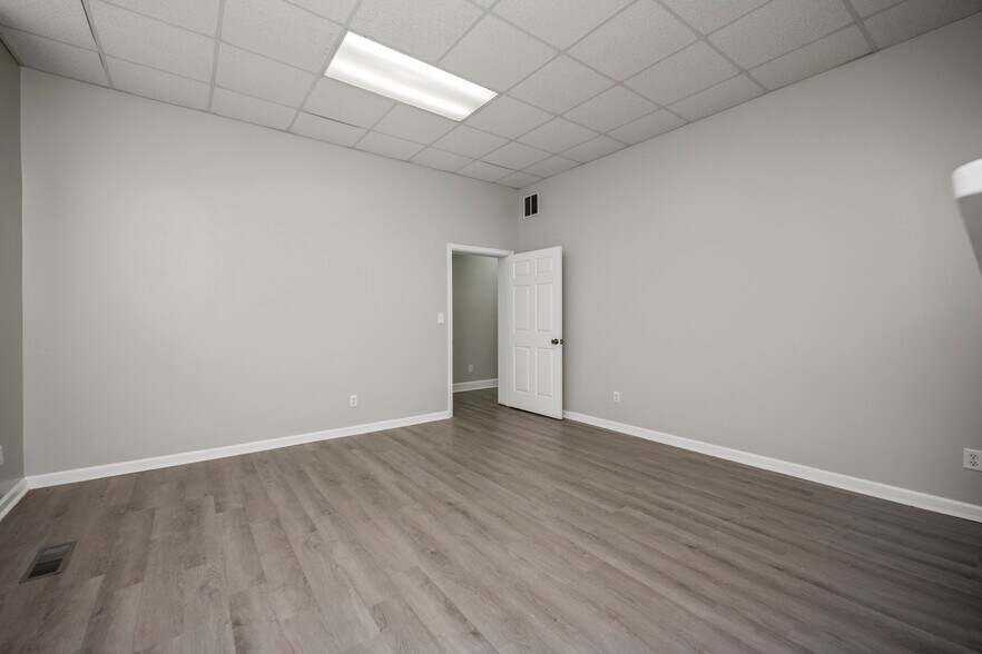 More Photos Of 217-221 S Main St, Cynthiana Apartments For Sale