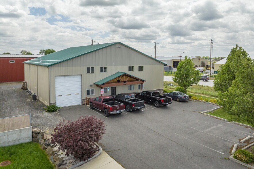 More Photos Of 3606 E Wellesley Ave, Spokane Service For Lease