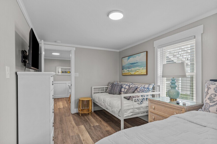 More Photos Of 119 W Bogue Blvd, Atlantic Beach Apartments For Sale