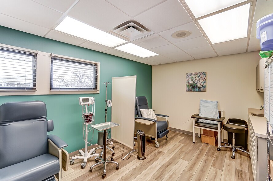 More Photos Of 825 W Market St, Lima Medical For Sale