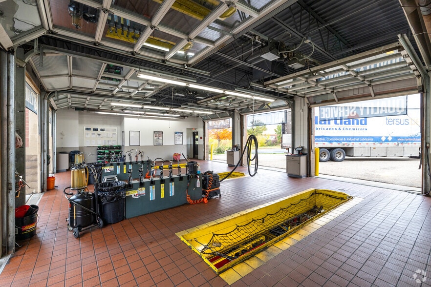 More Photos Of 7479 Egan Dr, Savage Auto Repair For Sale