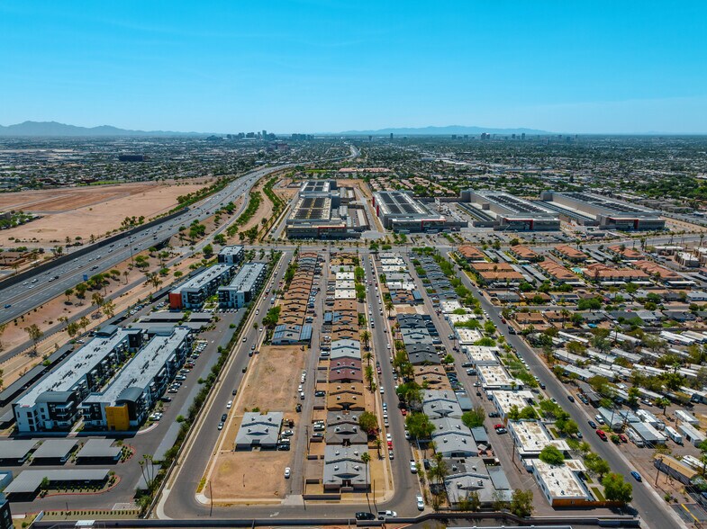 More Photos Of 4121 E Moreland St, Phoenix Apartments For Sale