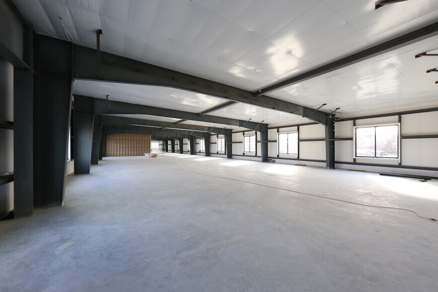 More Photos Of 140 Ace St, Fall River Light Manufacturing For Lease