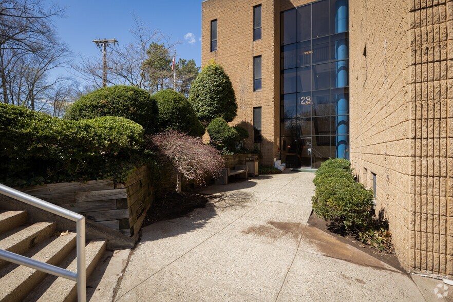 More Photos Of 123 Highland Ave, Glen Ridge Medical For Lease