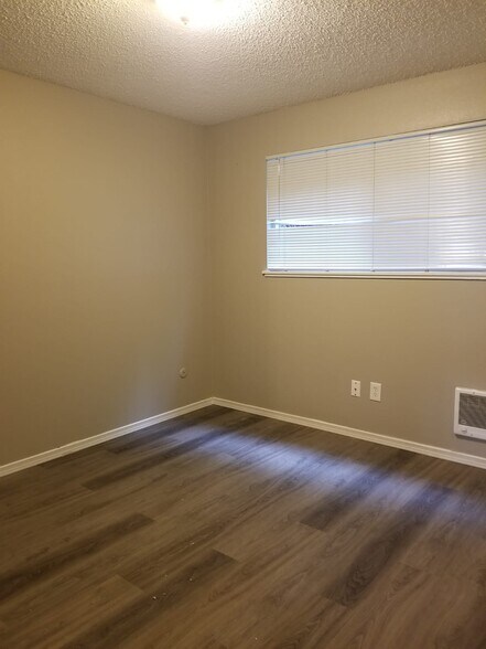 More Photos Of 4700 Falls View Ave, West Linn Apartments For Sale
