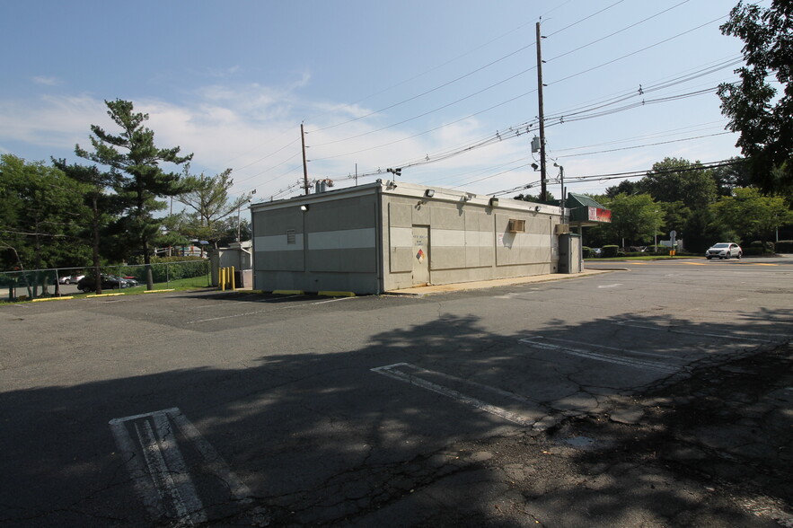 More Photos Of 429 Ryders Ln, East Brunswick General Retail For Sale