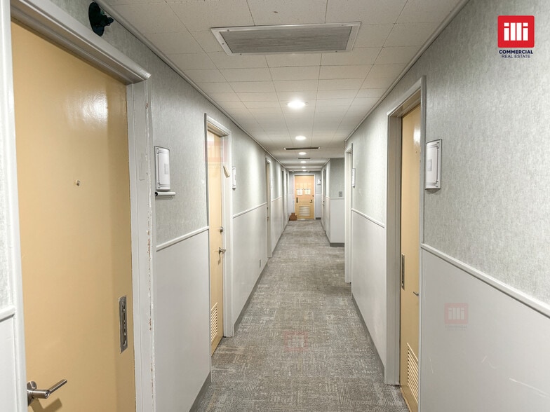 More Photos Of 8230 Beverly Blvd, Los Angeles Office For Lease