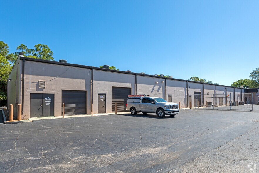 More Photos Of 3910 N US Highway 301, Tampa Flex For Lease
