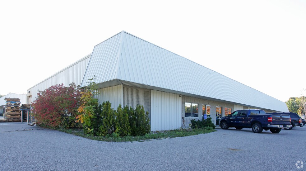 Primary Photo Of 17354 Teunis Dr, Spring Lake Warehouse For Lease