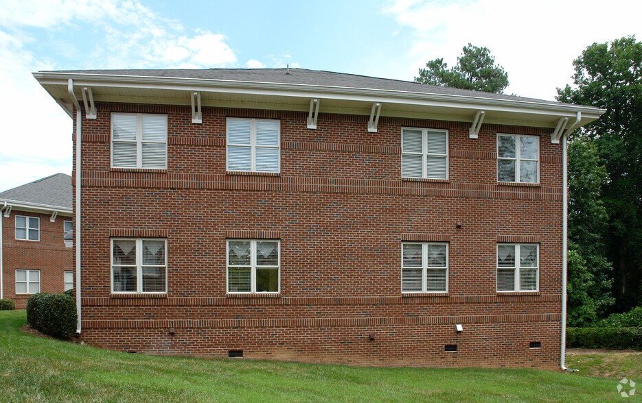 More Photos Of 5630 Six Forks Rd, Raleigh Office For Lease