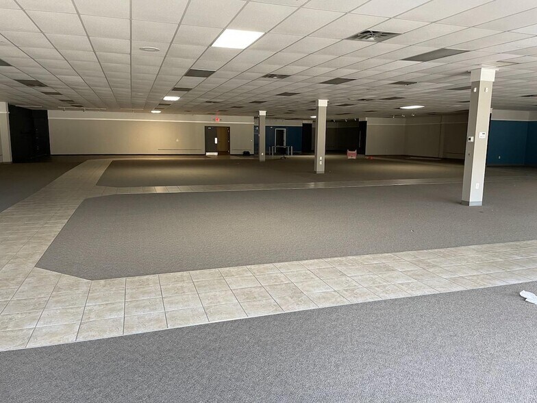 More Photos Of 160 Hampton St, McDonough Freestanding For Sale